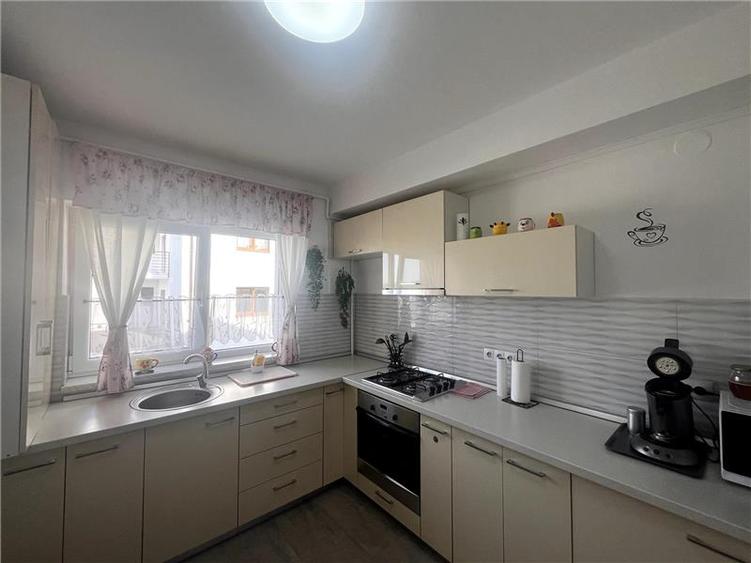 Apartament 2 camere mobilat si utilat cu terasa