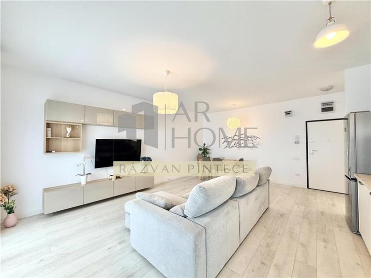 Apartament 2 camere de lux, parcare, zona Vest Ploiesti