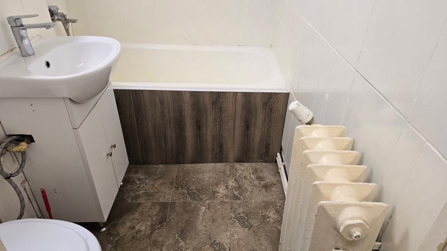 Inchiriez apartament 3 camere in Deva, zona Licee (Titu Maiorescu), parter,