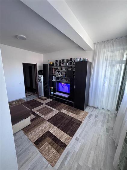 Apartament 3 camere Semidecomandat Postalionului Nr. 47