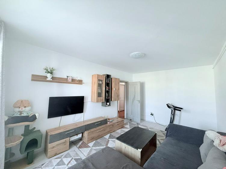 APARTAMENT 3 CAMERE RENOVAT MODERN ALEEA BAIUT DRUMUL TABEREI