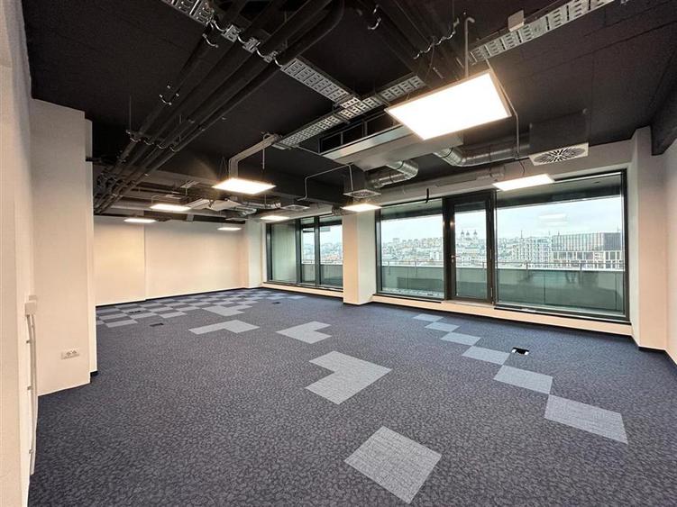 Spatii birouri semicentru, Podul de Piatra, Noc, de la 40mp la 1000mp