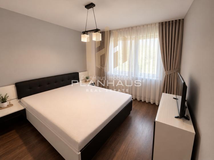 Apartament decomandat, 2 camere, balcon spațios de 7 mp și parcare subterană