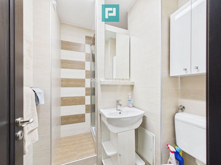 Apartament cu 3 camere decomandat, Str. Horia - 14