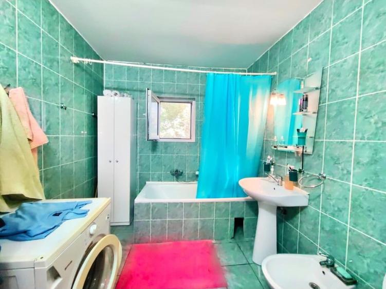 Apartament 3 camere, 74mp, bloc nou, garaj, zona Plopilor
