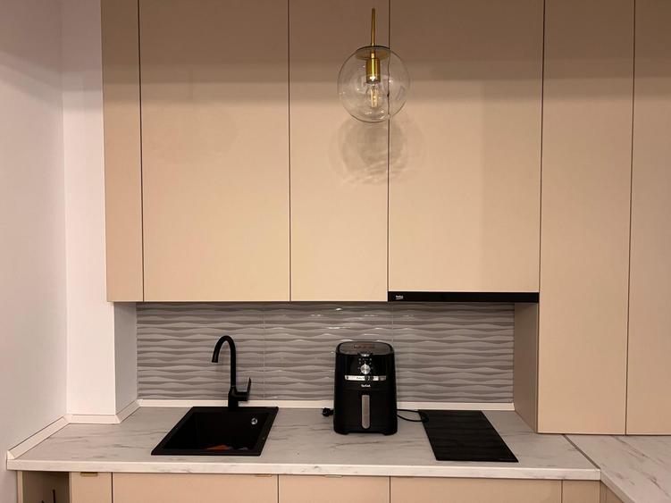 Garsoniera, 35 mp, parcare, centrala, balcon, bloc nou, Ultracentral