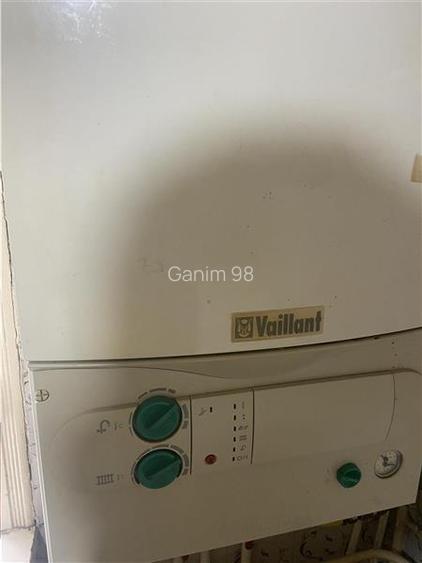 Apartament 3 camere , zona supermarket Lidl (fosta Autogara)et 1 din 3 , 81 mp , - 20