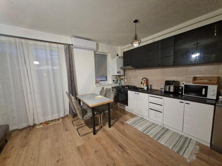 Apartament utilat 3 camere etaj 1 balcon 10 mp si parcare in Terezian