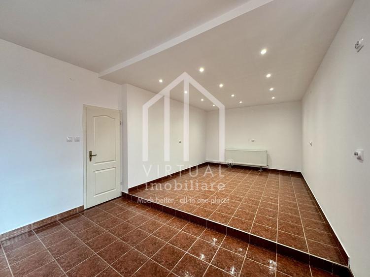 Spatiu comercial la strada, 2 camere, 81mp utili, zona Strand