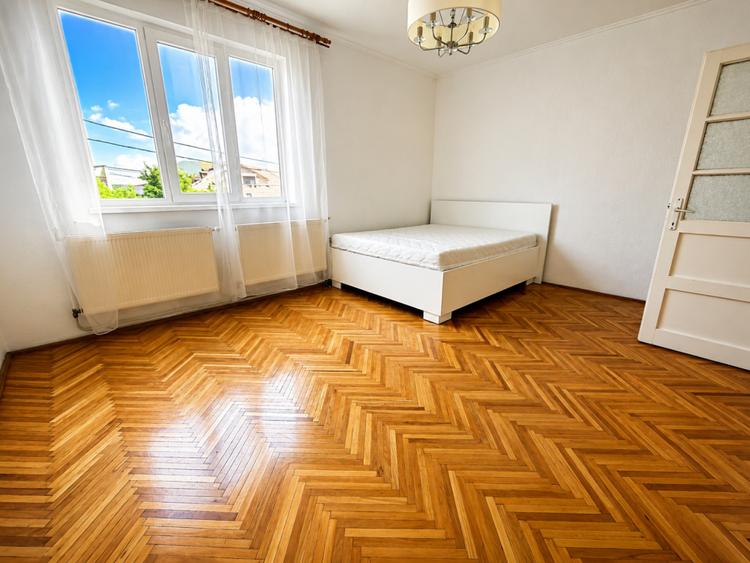 Casa spatioasa, destinatie flexibila, 3 parcari, Cart Andrei Muresanu