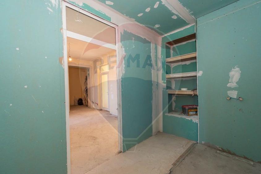 Apartament 4 camere de vanzare 104 mpu, Calea Mosilor