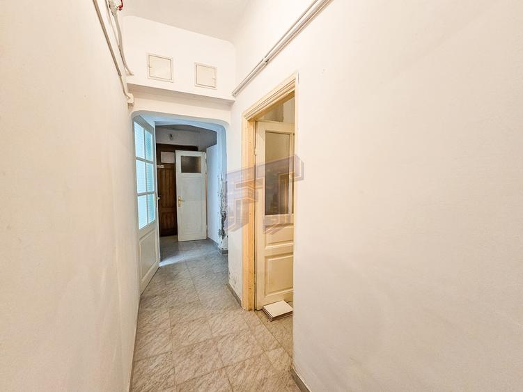 Apartament 3 camere, 79 mp în Cartierul Armenesc, vilă interbelică