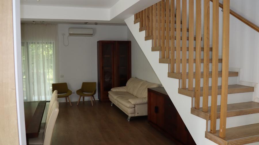 Închiriez casă lângă Pădurea Tunari — cartier privat, P+1, mobilată și utilată
