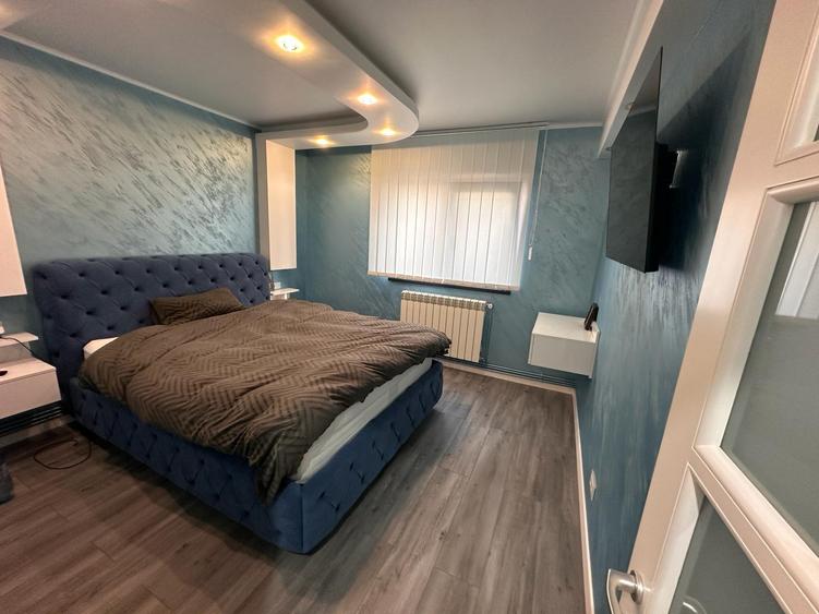 Apartament 3 camere de vanzare Dacia