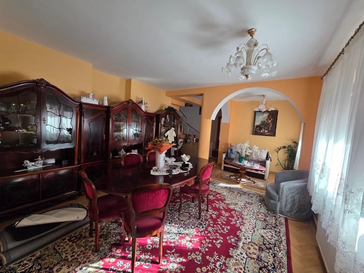 De vanzare casa zona Eminescu