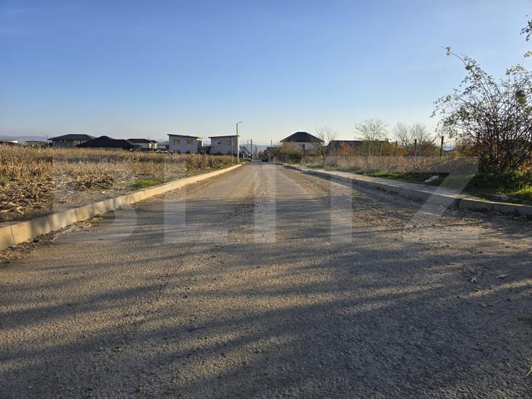 Casa 4 camere, 110mp, Valea Lupului la strada asfaltata