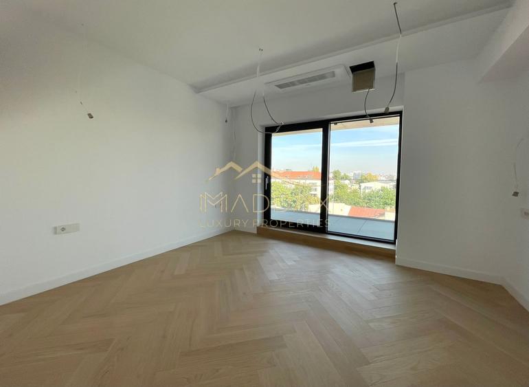 Apartament 3 Camere**Terasa 41 MP **SMART HOME**BLOC NOU//Bdul UNIRII