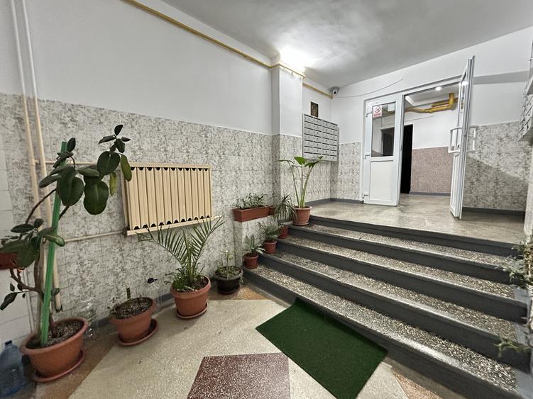 Apartament 3 Camere Titan/Costin Georgian