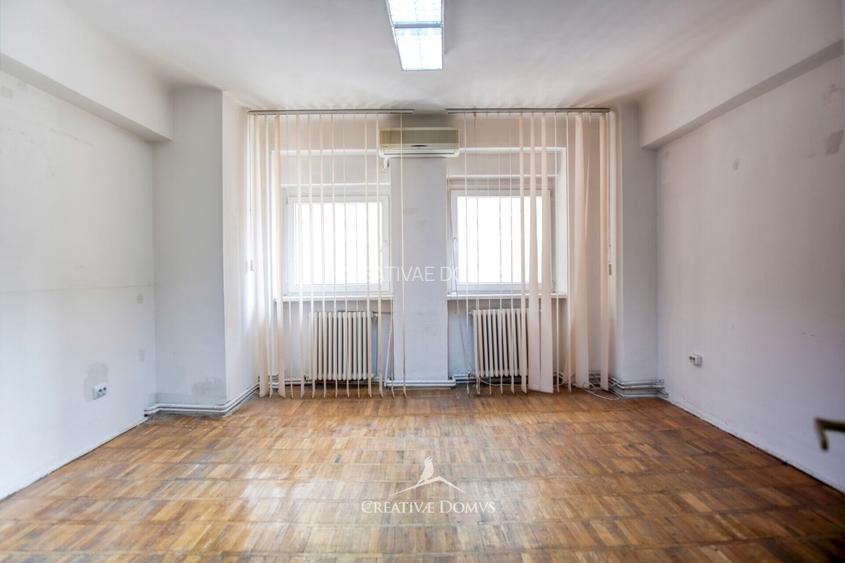 Universitate - Spatiu de birouri, 80 mp, 3 camere - 2