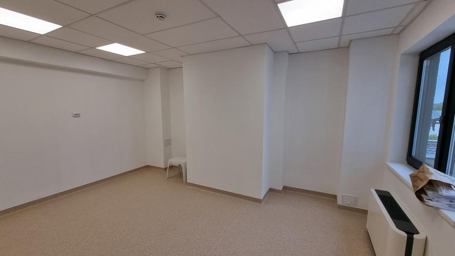Spatii birouri,clinica sau orice alta utilitate parter135mp,etajul2-230 si 310