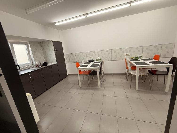 Proprietar vand cladire P+1 cu birouri, depozit si teren 2.641 mp in Timisoara