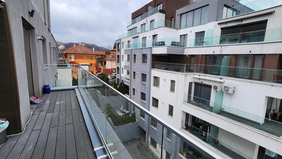 Apartament de lux cu terasa panoramica