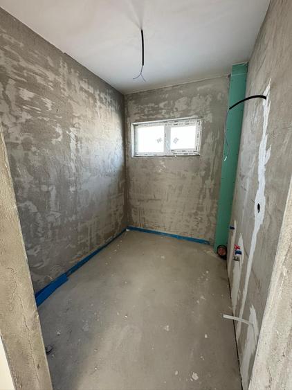Triplex 112 mp utili, teren 180mp, ansamblu privat, Floresti