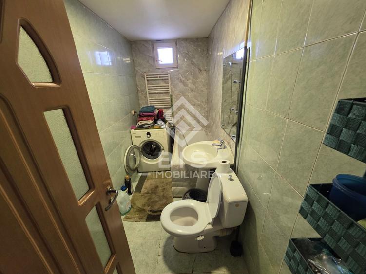 Apartament 2 camere semidecomandat.