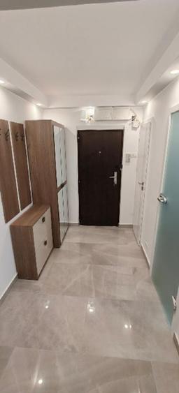 Apartament 4 camere | Valea Ialomiței | 80 mp | Metrou 120 m | Renovat complet