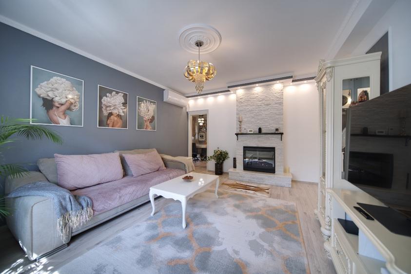 Proprietar vând apartament deosebit cu 170m2 curte privata, terasa,3 cam ,2 bai