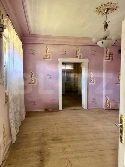 Casă 79 mp, teren 1.332 mp, zona Feldioara