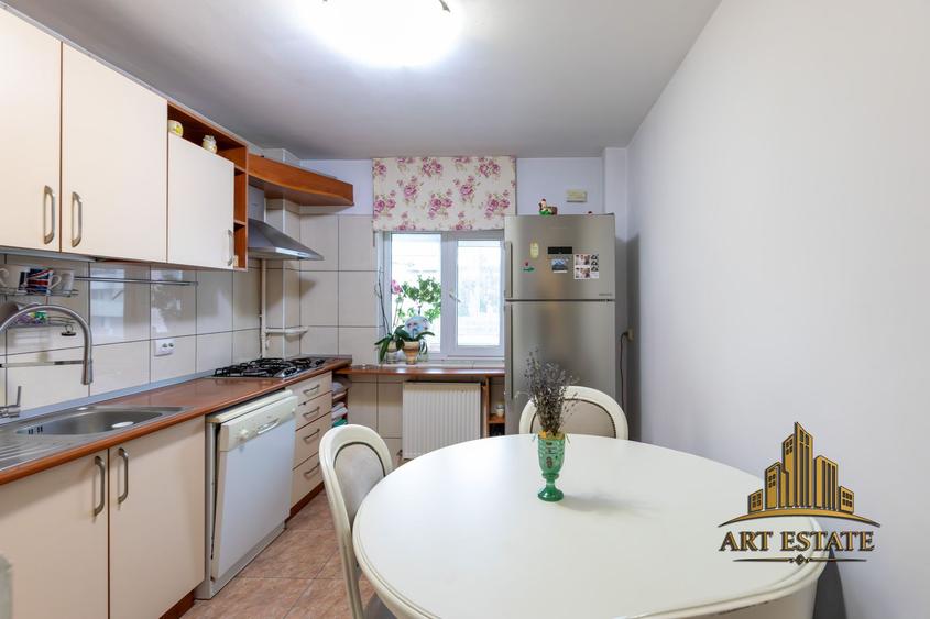 🏢 Apartament 3 camere de vânzare – Bulevardul Alexandru cel Bun