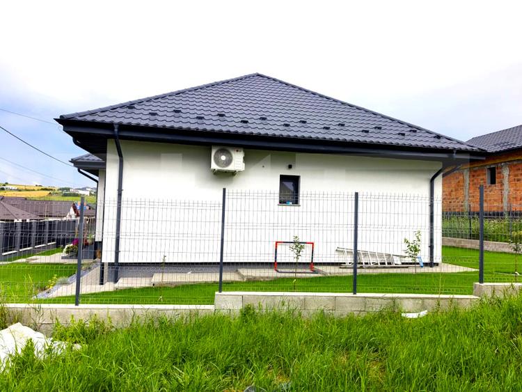 Casa plan parter in Cornesti - Miroslava