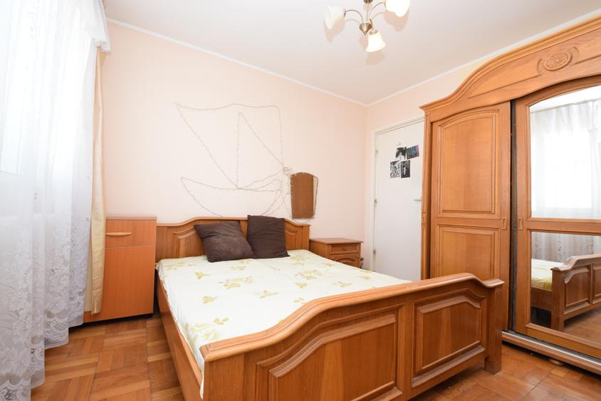 Apartament cu 3 camere, Piața Miniș - Titan