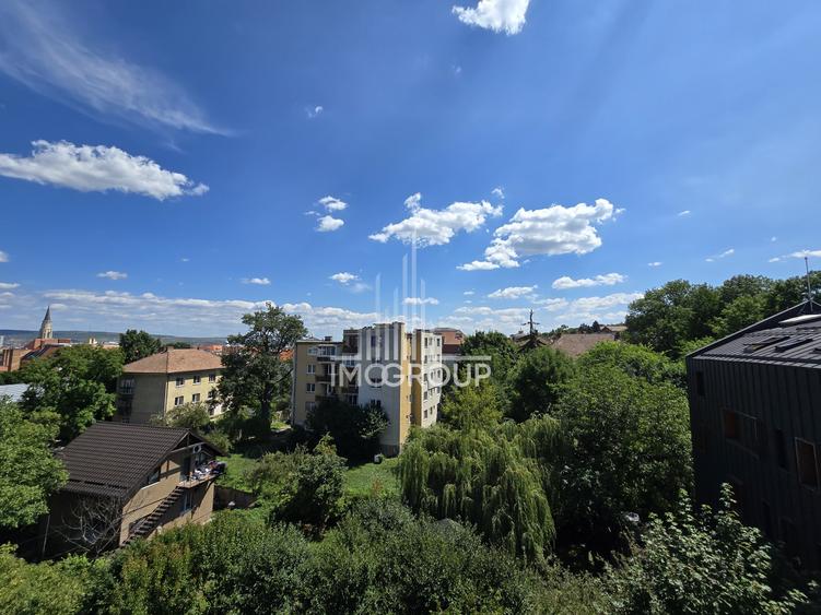 Apartament de lux 4 camere de închiriat – lângă UMF și Casa de Cultură