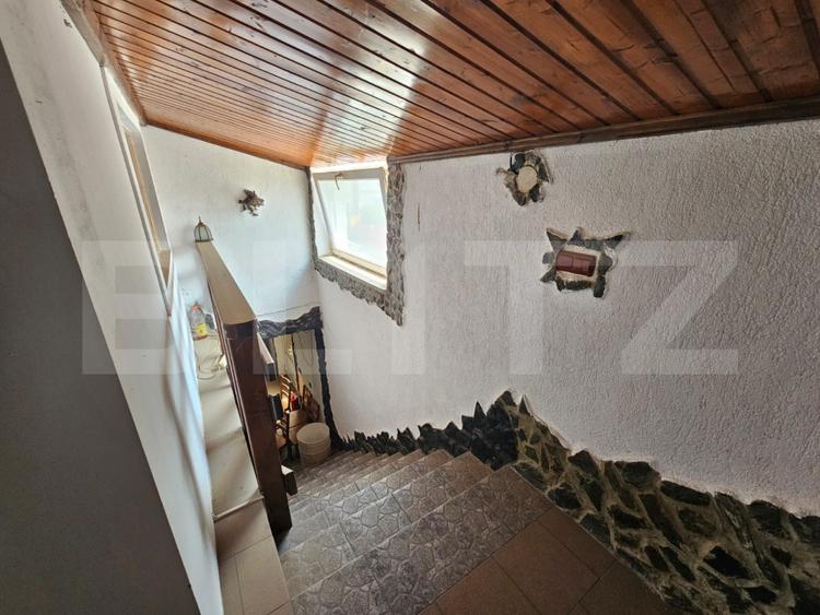 Spațiu comercial 620 mp, fost restaurant, 5 încăperi, 2 birouri, zona Sebeș