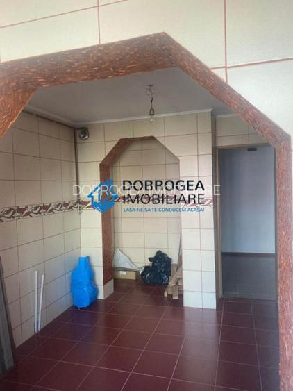 E3- APARTAMENT 3 CAMERE DECOMANDAT, ETAJ 2. - 2
