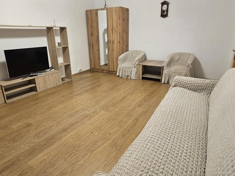 2 camere Sebastian