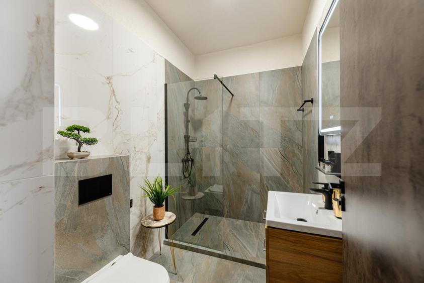 Apartament cu doua camere semidecomandat, parcare proprie, zona centrala