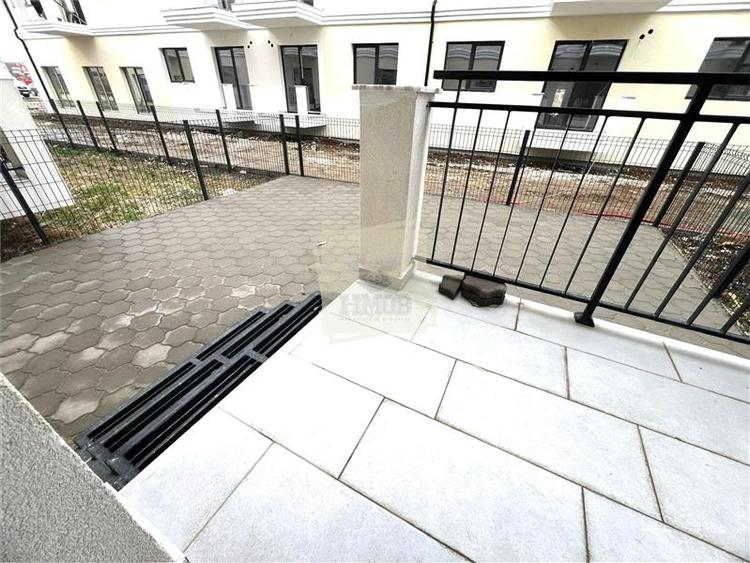 Dezvoltator vând studio 40 mp utili parcare boxa in Selimbar