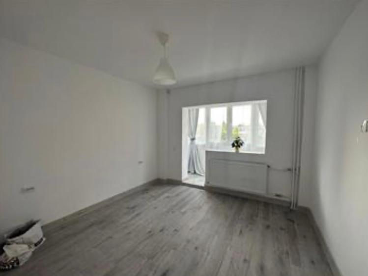 Vânzare apartament renovat 2 camere cu centrală proprie zona Gorjului