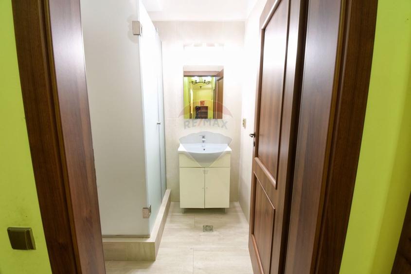 Casa cu 5 camere de inchiriat, zona Becas