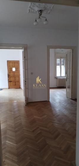 Casa individuala 4 camere, 2 bai, centrala proprie, curte, garaj,zona Floreasca