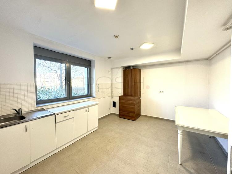 Apartament 4 camere lângă lac, parcare, terasă, boxa incluse