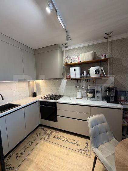 Apartament de vanzare, 47 mp, zona Tractorul