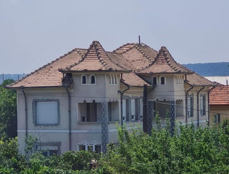 Casa, 740 mp, teren 1300 mp, zona Brestei