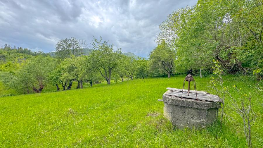 Teren 1500mp, intravilan cu utilitati, in proximitatea complexului Vila Bran