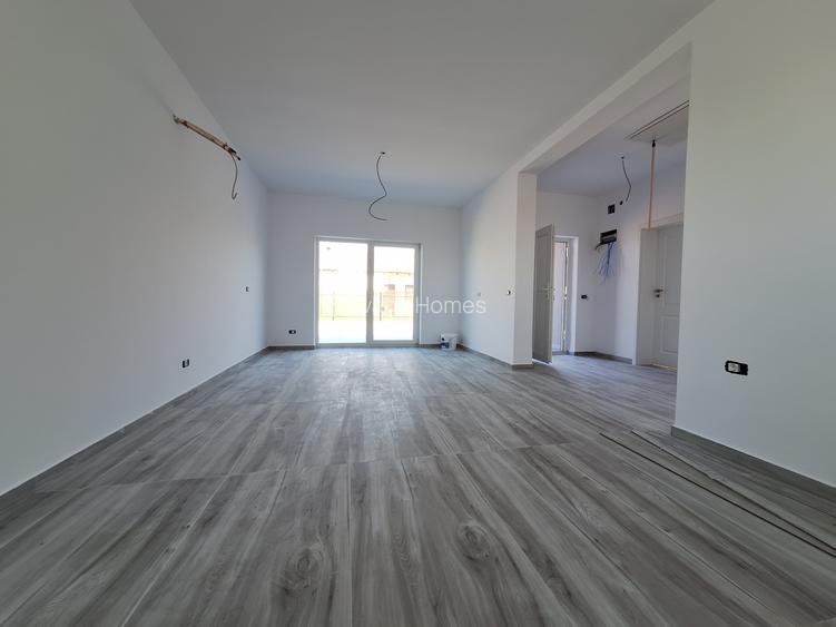 Casa individuala - 70 mp - 3 camere - asfalt - toate utilitatile - Sanandrei - 3