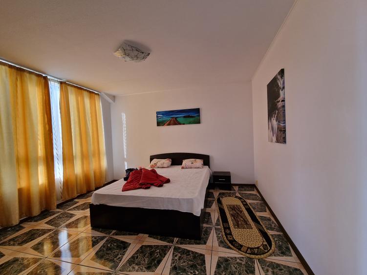 Hala 440mp, Apartamente 340mp, Garaj, teren 1500mp, acces facil-460.000euro