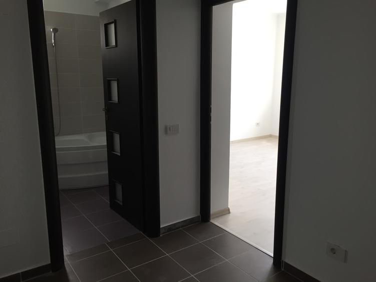 Apartament decomandat 2 cam LA CHEIE!